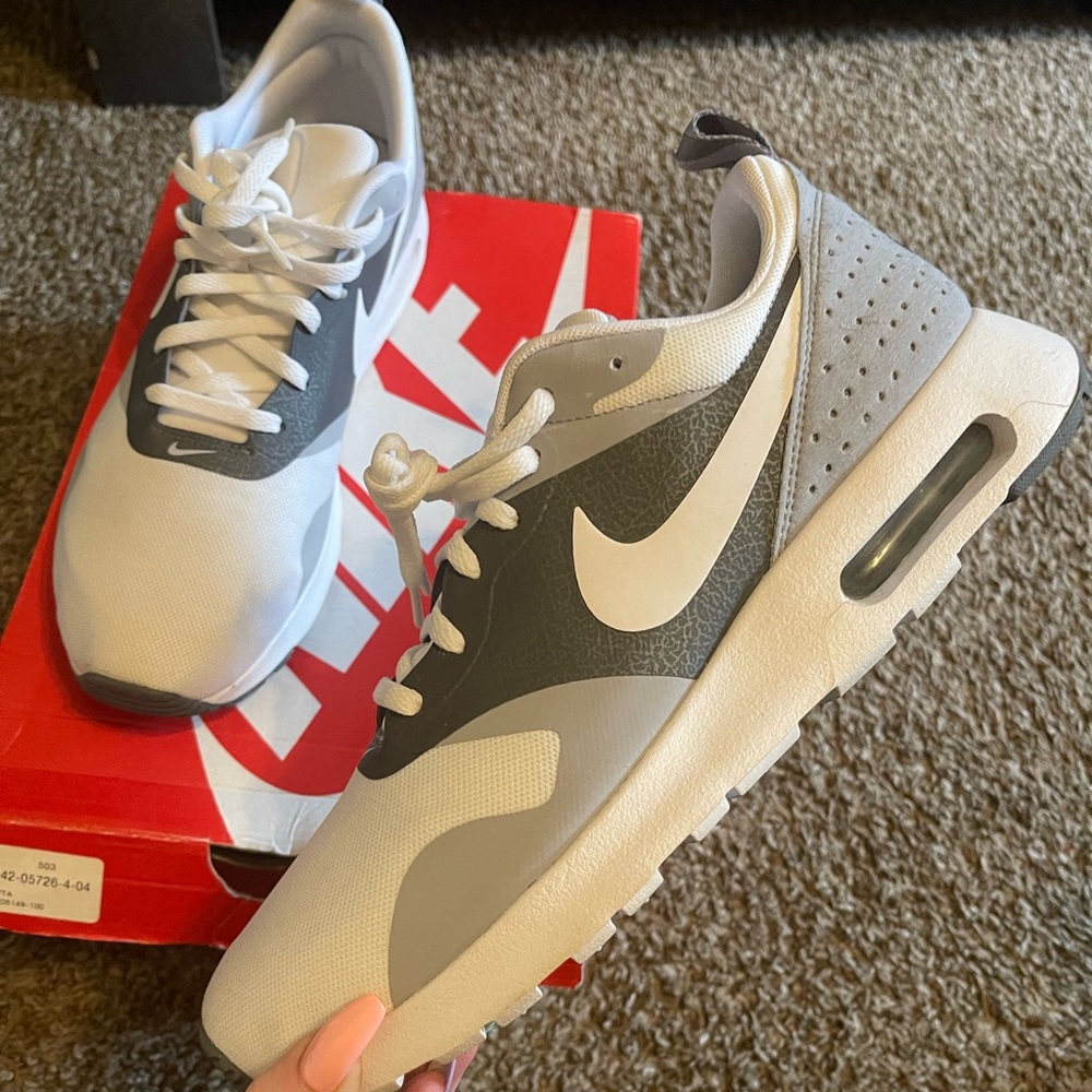 Nike Air Tavas